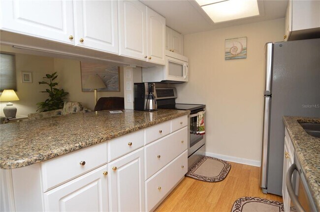Building Photo - 12760 Indian Rocks Rd