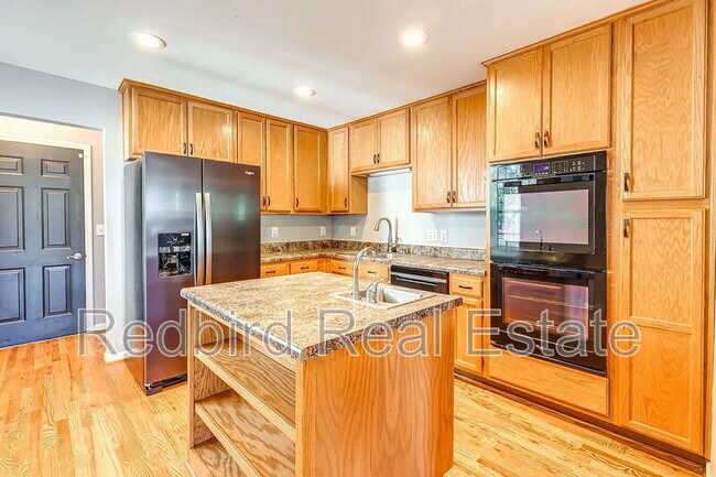 Building Photo - 1057 Meandering Way