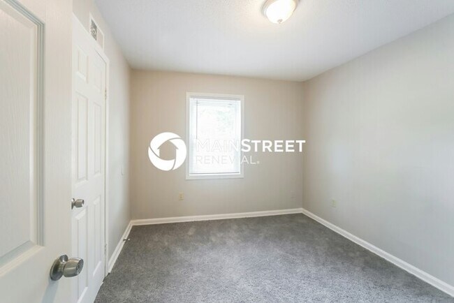 Building Photo - 3 Bedroom Pet-Friendly Home in Memphis, TN with Main Street Renewal