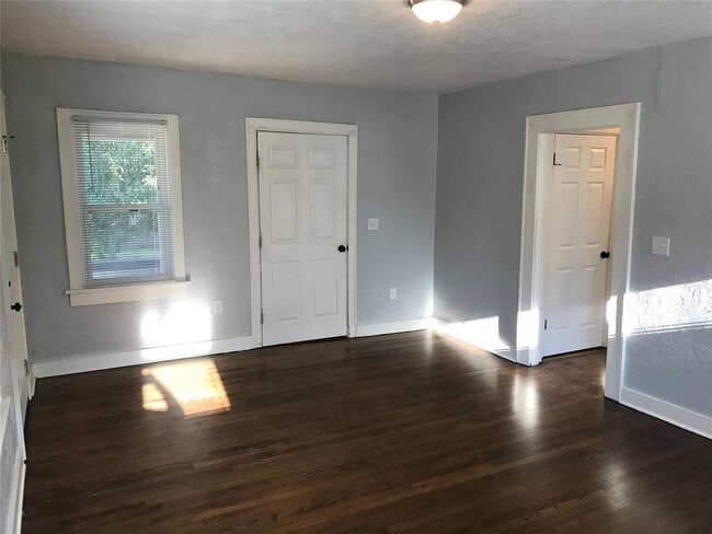 Building Photo - 2406 NW 20th St