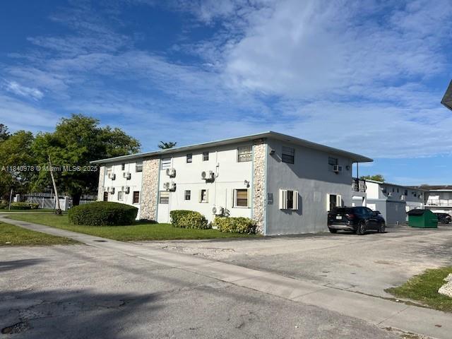 Primary Photo - 4590 SW 67th Ave