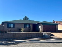 Building Photo - 1310 E Buckhorn Dr