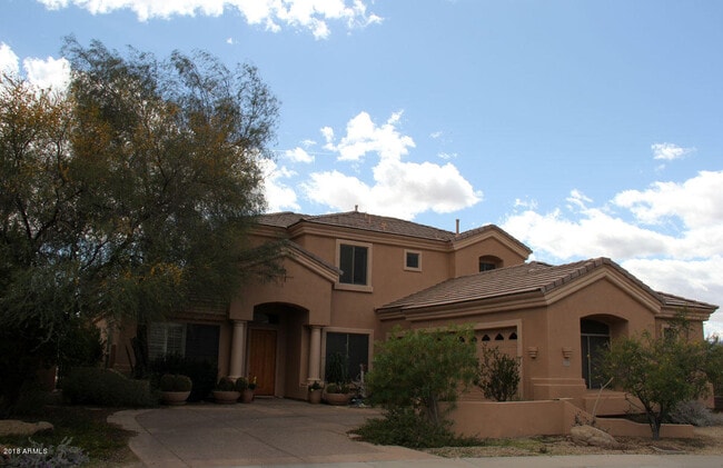 Building Photo - 533 W Desert Flower Ln
