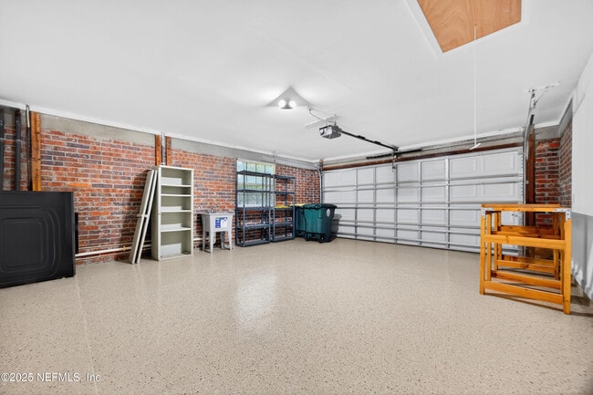 Building Photo - 9727 Viceroy Dr E
