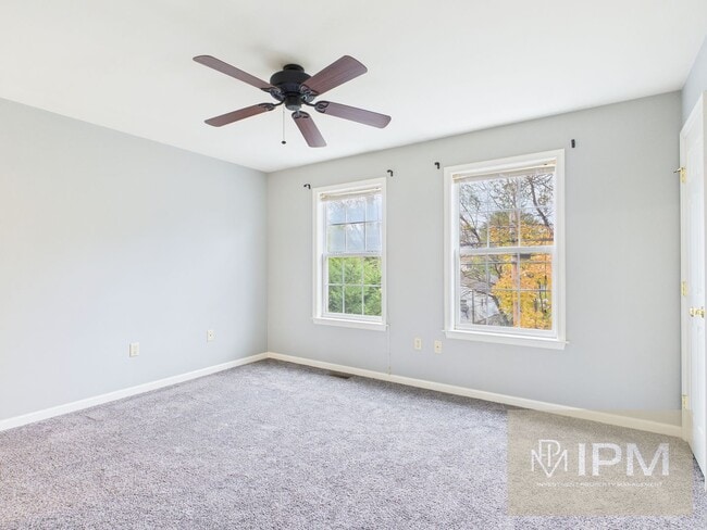 Building Photo - 1/2 First Months Rent!! Bright 2 Bed, 1.5 Bath Townhome in New Cumberland!