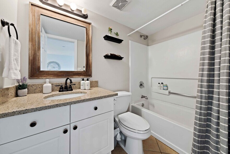 Building Photo - 928 Whelk Ct