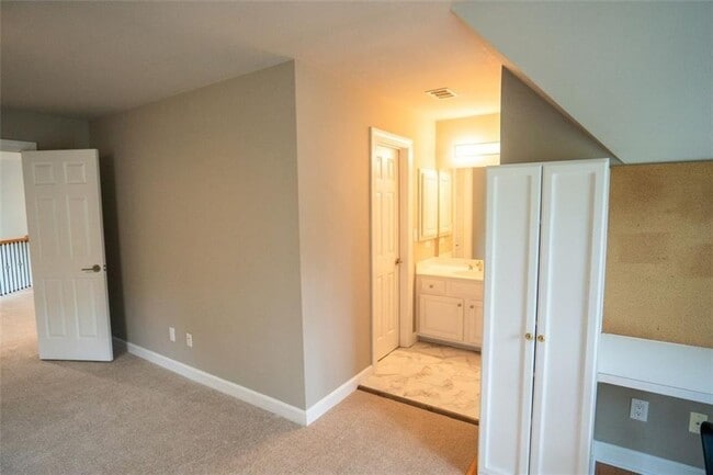 Building Photo - 3239 Mill Chase Cir SE