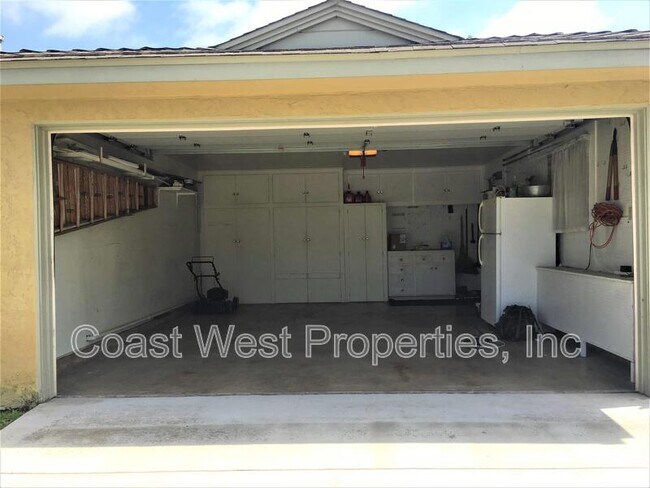 Building Photo - 4727 Glacier Ave