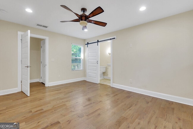 Building Photo - 998 Mayson Turner Rd NW