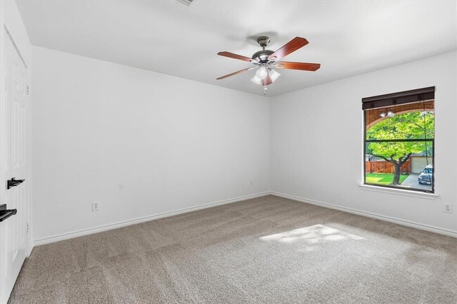 Building Photo - 2005 Jasper Ln