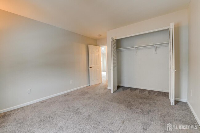 Building Photo - 58 Tanglewood Ct