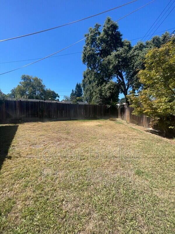 Building Photo - 3751 El Ricon Way