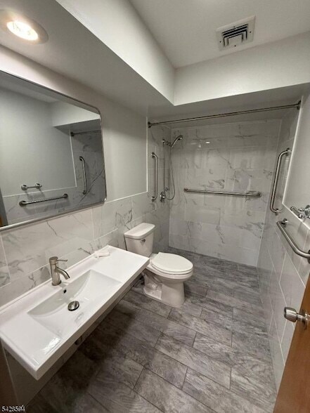 Building Photo - 501-503 Morris Avenue Unit