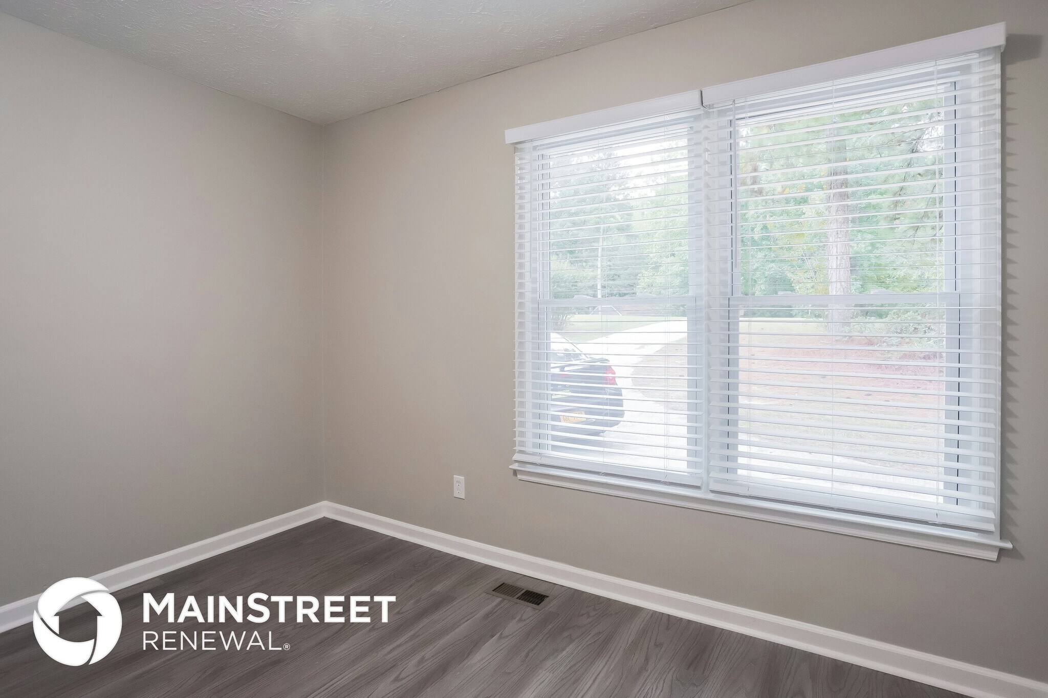 Building Photo - 7254 Fernwood Dr