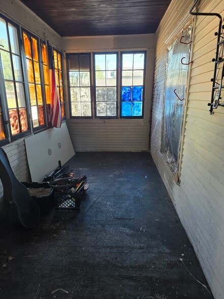 Building Photo - 809 Grant St