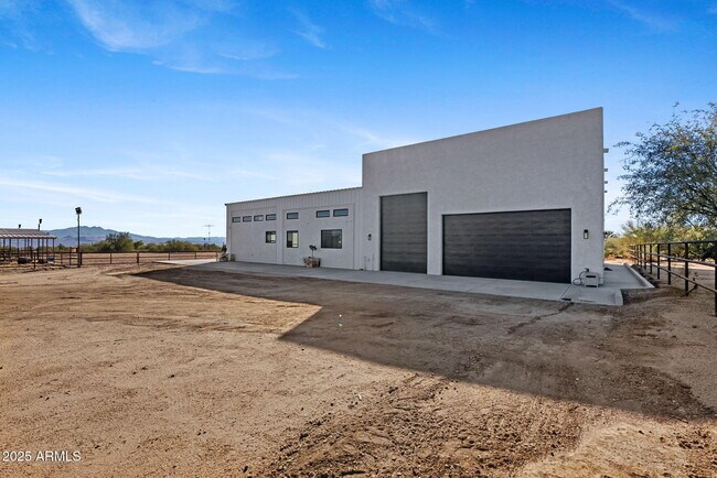 Building Photo - 14537 E Windstone Trail