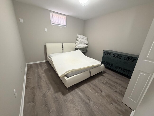 Building Photo - 203 Wheaton Ct