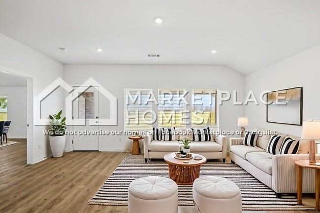 Building Photo - 3040 Laredo Ln