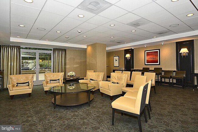 Building Photo - 4601 N Park Ave