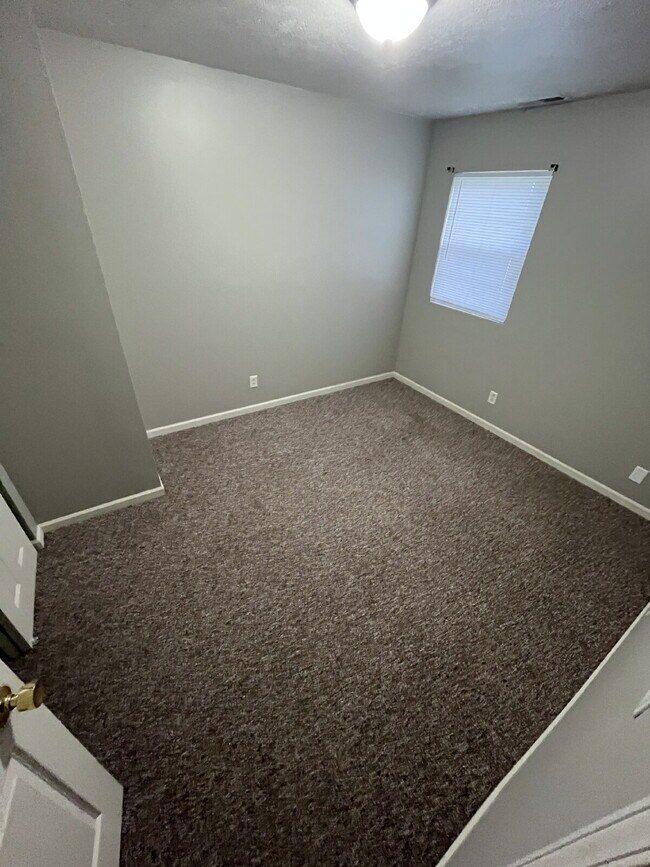 Building Photo - 307 Onyx Dr