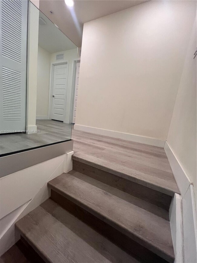 Building Photo - 10431 NW 82nd St