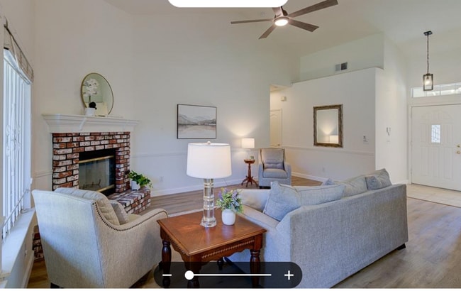 Building Photo - 2684 E Kelso Ave