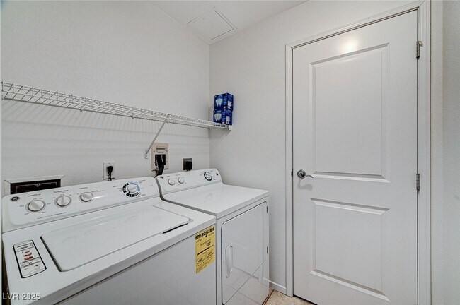 Building Photo - 8255 S Las Vegas Blvd