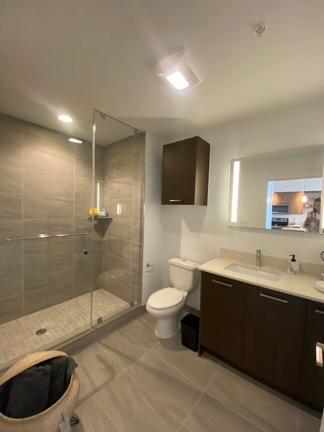 Building Photo - 213 NE 27th St