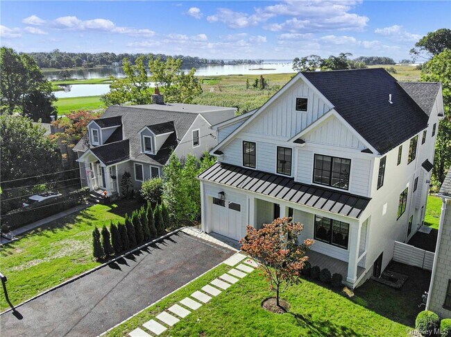 Building Photo - 184 Soundview Ave