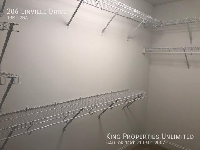 Building Photo - 206 Linville Dr