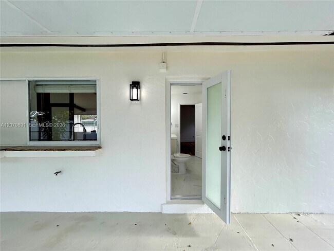 Building Photo - 13971 SW 112th St