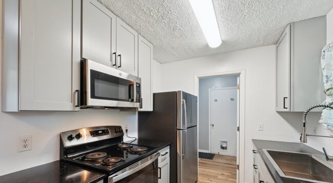 Building Photo - New to the market! 3/2 Home in Richmond Hi...