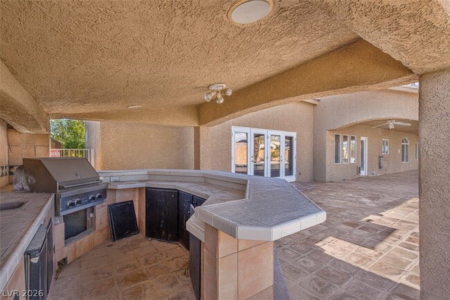 Building Photo - 9415 S Westwind Rd
