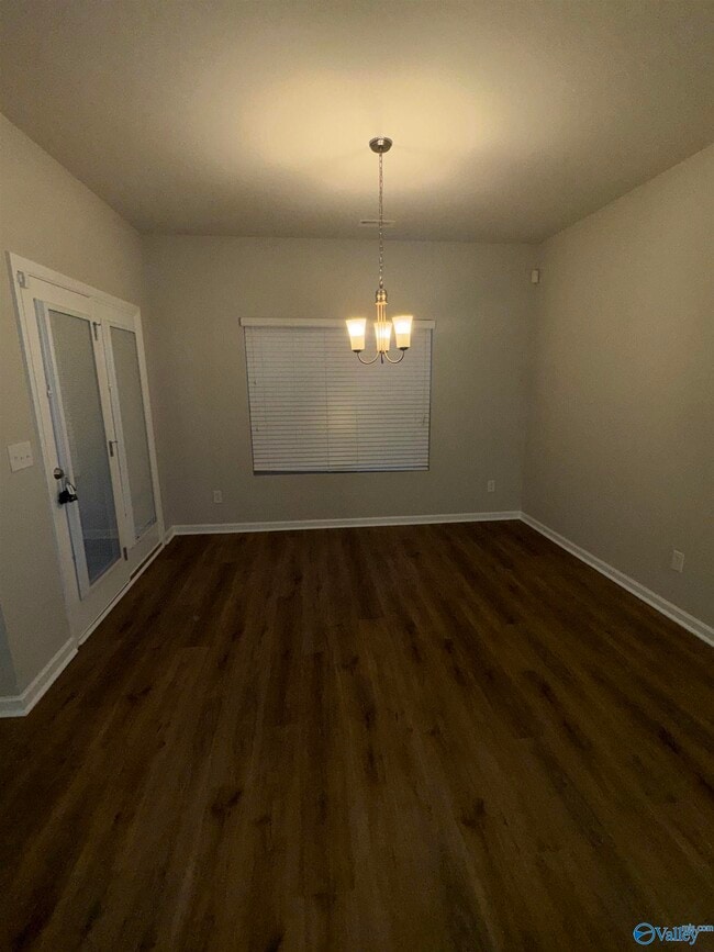 Building Photo - 115 Oak Terrace Ln