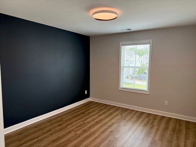 Building Photo - 3614 Silvery Wy