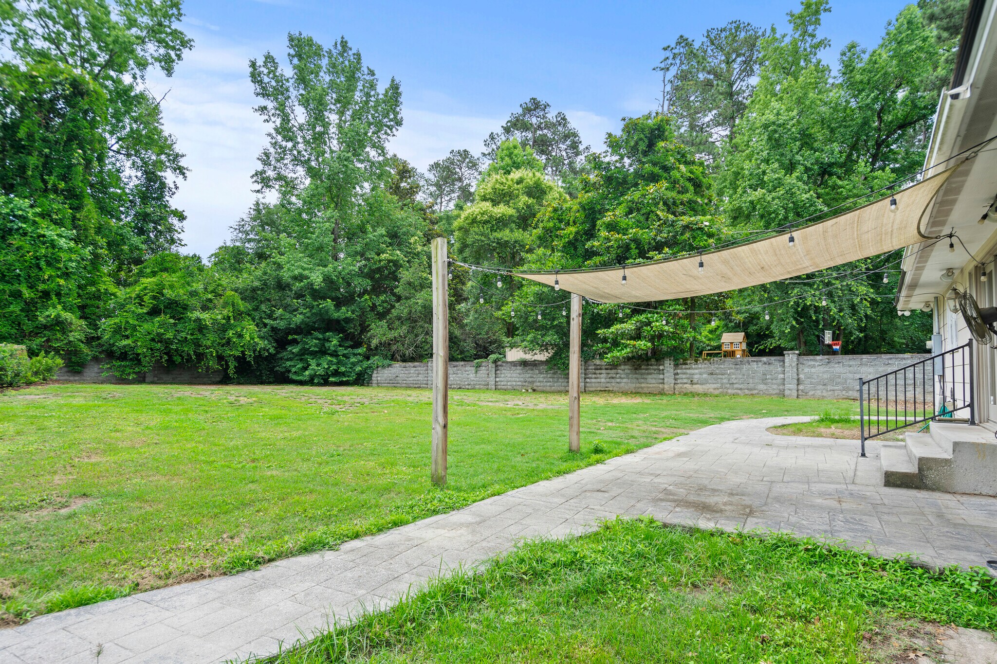 Building Photo - 514 S Cashua Dr