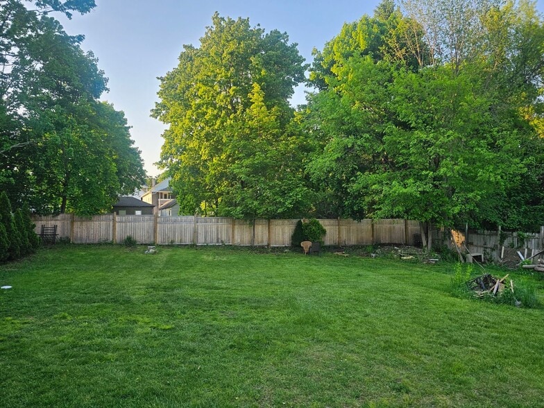 Building Photo - 66 Funston Ave