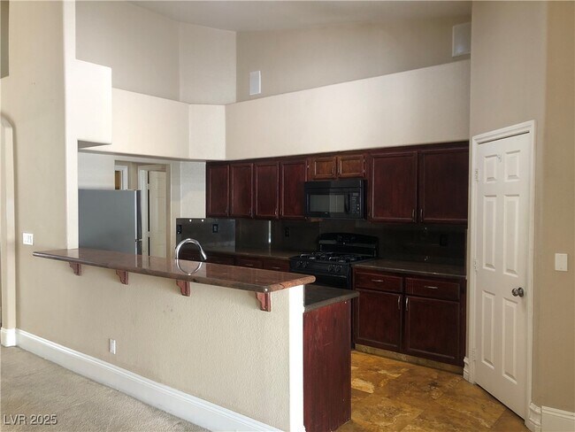 Building Photo - 9160 Valley Spring Ct