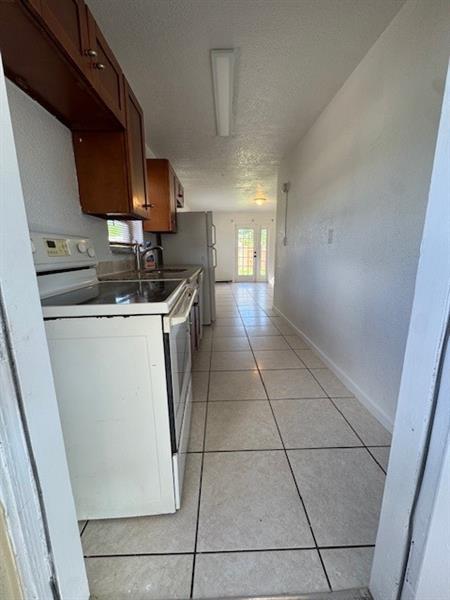 Building Photo - 1767 NE 49th Ct