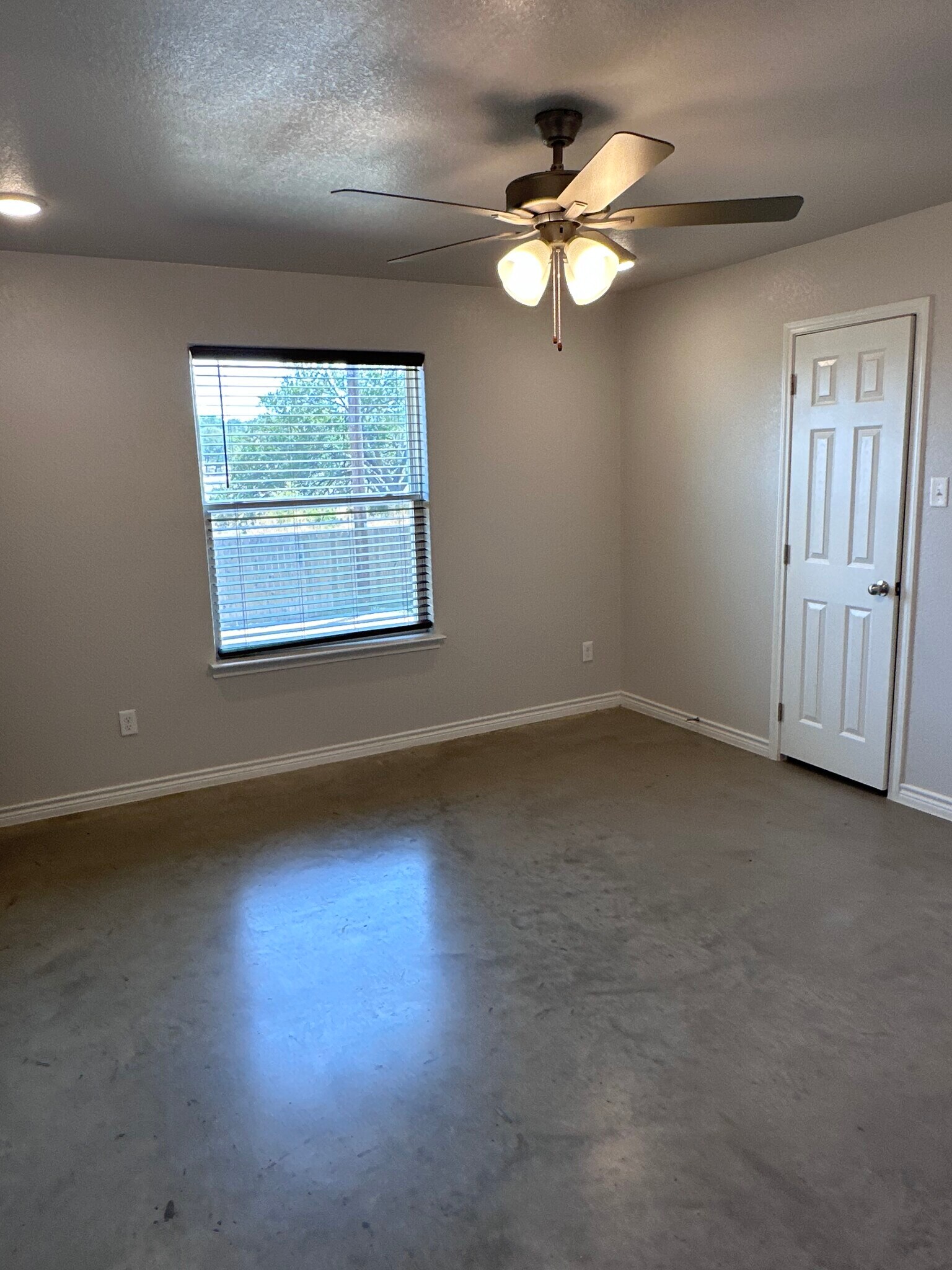 Building Photo - 1239 Liberation Ln