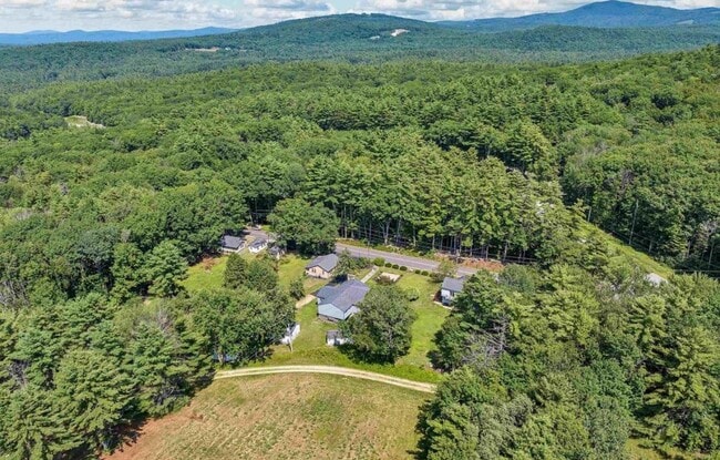 Building Photo - 7 Roberts Cove Rd