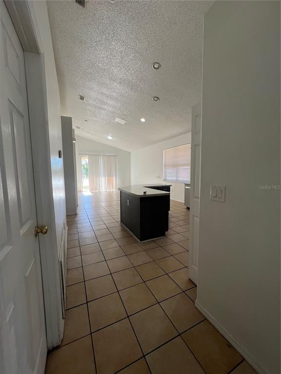 Building Photo - 617 Lake Biscayne Way