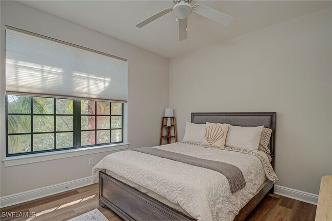 Building Photo - 8010 Via Sardinia St