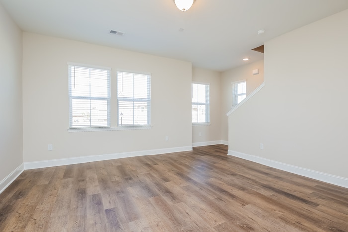 Building Photo - 248 Eagles Cliff Dr