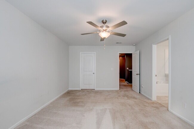 Building Photo - 416 Sandfarm Trail