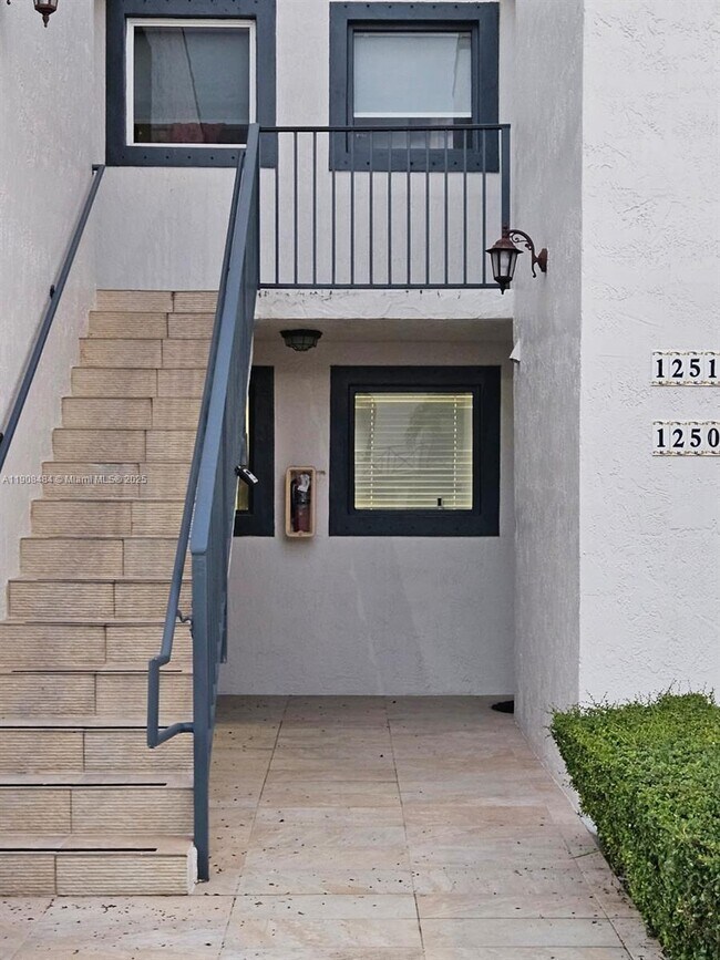 Building Photo - 12509 NW 11th Ln