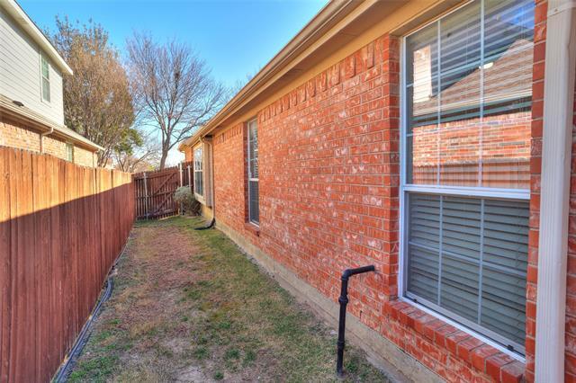 Building Photo - 6723 Lee Meadow Dr