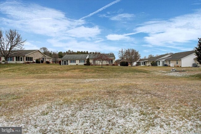 Building Photo - 2367 McCleary Dr