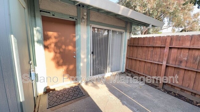 Building Photo - 1625 Park Ln