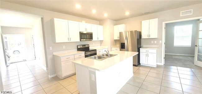Building Photo - 18540 Cronin Sand Ln